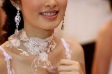 溧阳人妖皇后(中国富豪娶人妖皇后)