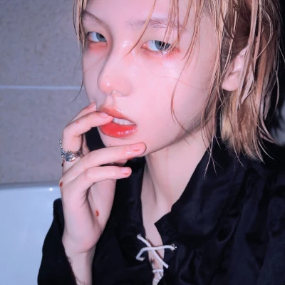 溧阳伴游女生樱花漫舞的资料