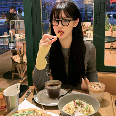溧阳伴游女生娄婷的资料