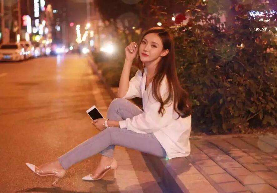 济南女学生兼职伴游(1534939978姐的微信德惠市)